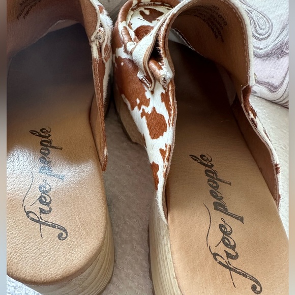 Free People Corbin Loafer Clog brown white cow print suede /pony hair size 39 - Picture 2 of 12
